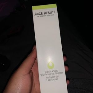 Green Apple Brightening Gel Cleanser